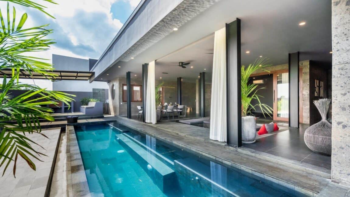 6 bedrooms modern villa in Tumbak Bayuh