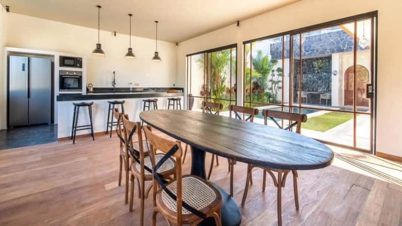 3-bedroom leasehold villa in Berawa — photo 3 of 5