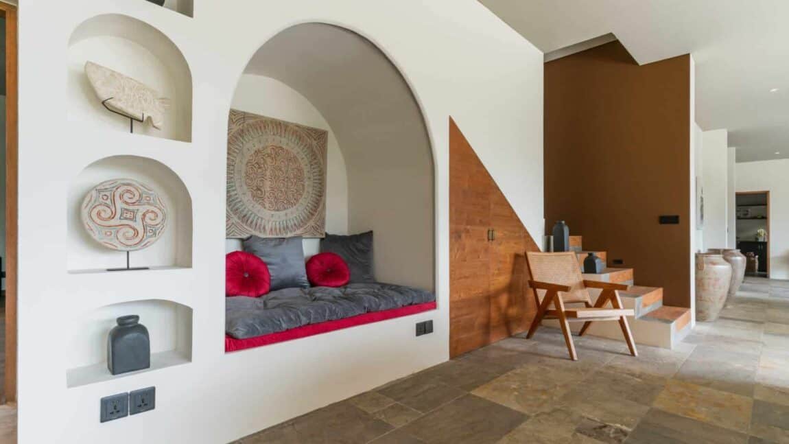 6-bedroom leasehold villa in Berawa — photo 4 of 5