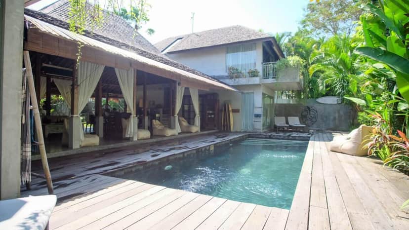 5-bedroom leasehold villa in Kerobokan — photo 2 of 5
