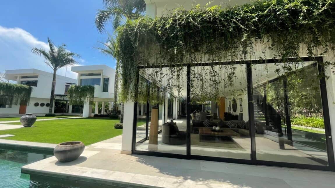 5-bedroom leasehold villa in Buduk/Mengwi — photo 4 of 5