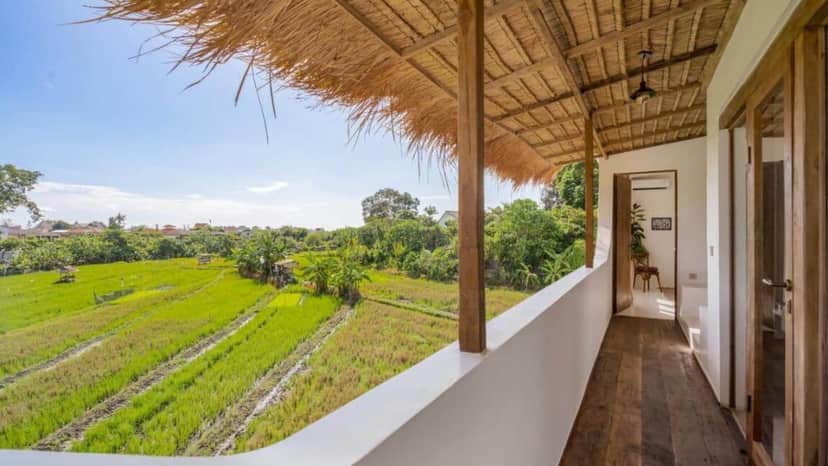 5-bedroom leasehold villa in Kerobokan — photo 3 of 5