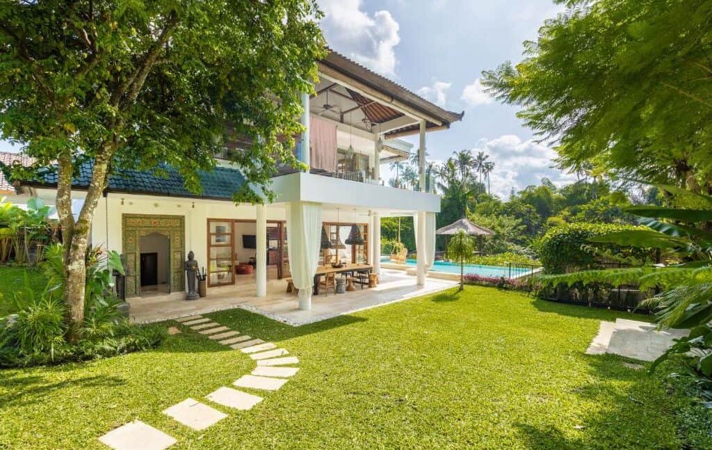 Luxe 6 BR Paradise w infinity natural pool and jungle view – Ubud