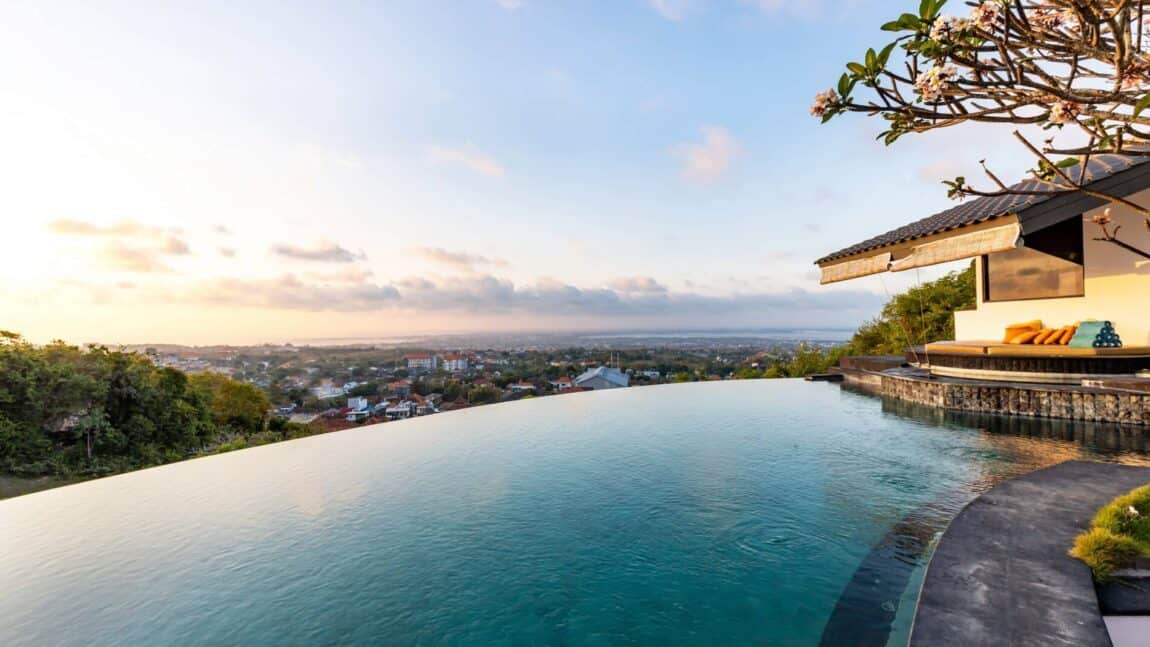 5-bedroom freehold villa in Jimbaran — photo 4 of 5