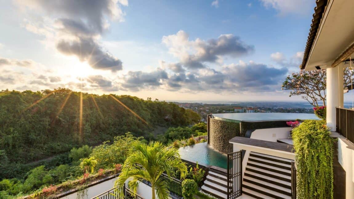 5-bedroom freehold villa in Jimbaran — photo 3 of 5