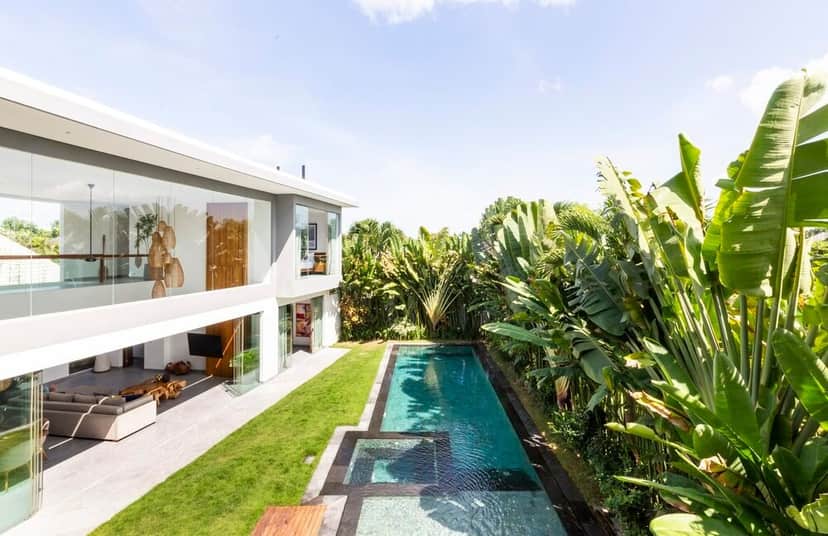 5-bedroom leasehold villa in Berawa — photo 2 of 5