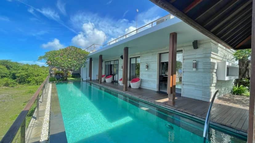 4-bedroom freehold villa in Nusa Dua — photo 2 of 5
