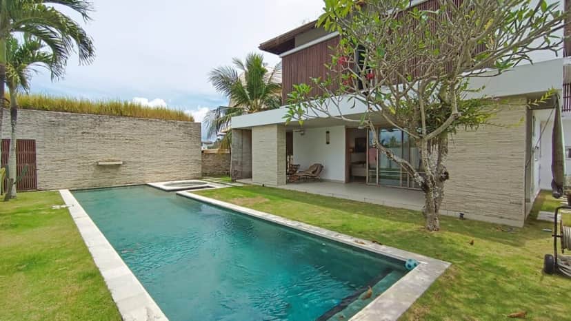4-bedroom freehold villa in Seseh/Cemagi — photo 2 of 5