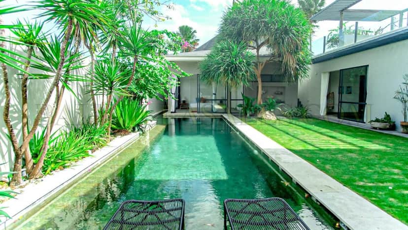 5-bedroom leasehold villa in Canggu — photo 2 of 5