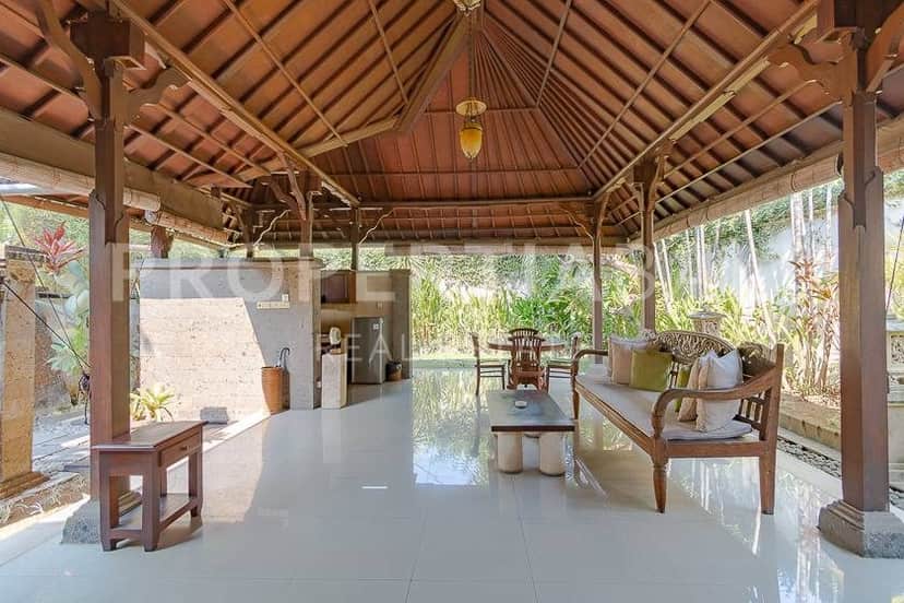 7-bedroom freehold villa in Seminyak — photo 2 of 5
