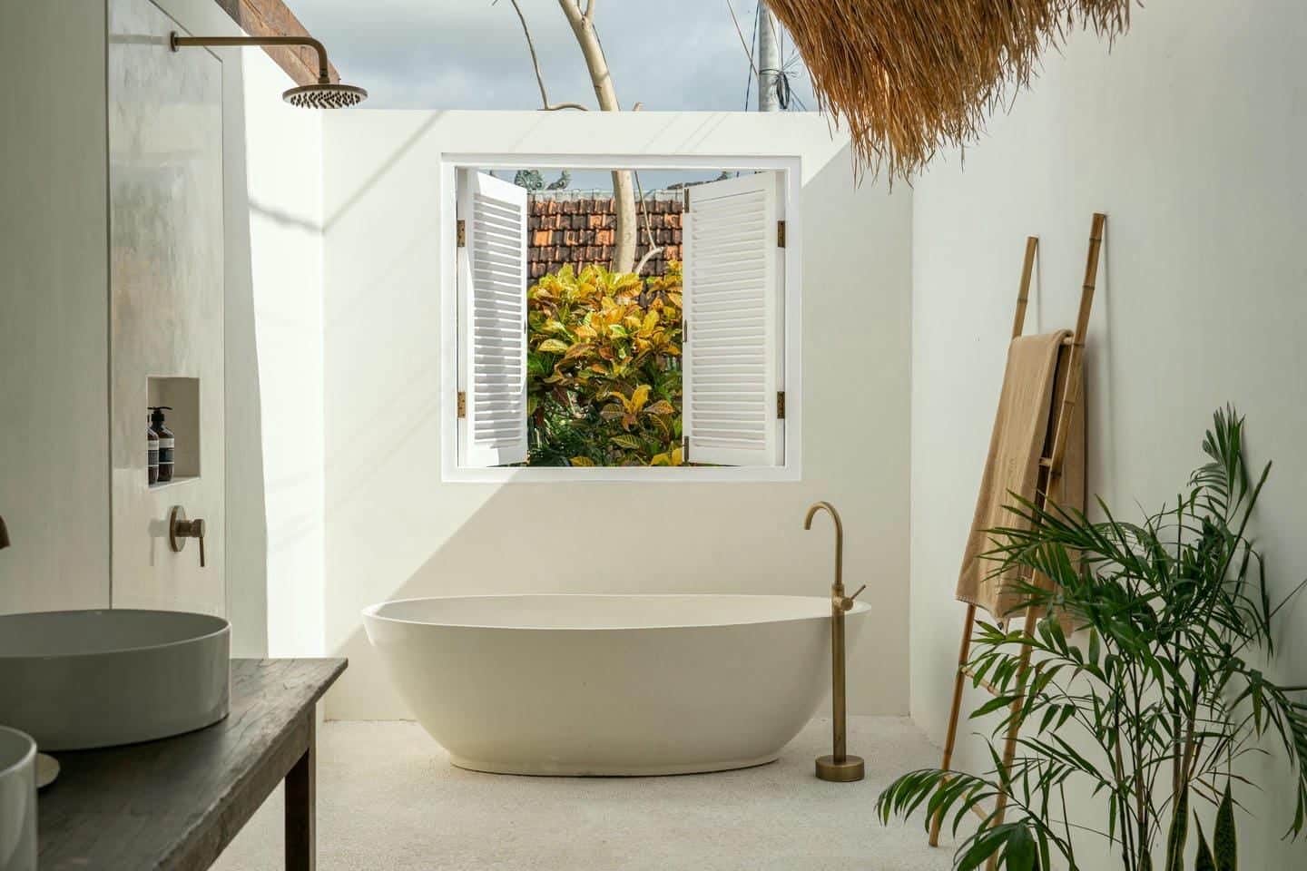 4-bedroom leasehold villa in Canggu — photo 4 of 5