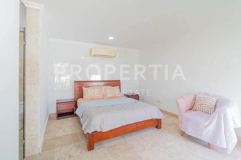 6-bedroom freehold villa in Bingin — photo 5 of 5