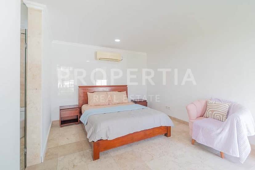 6-bedroom freehold villa in Bingin — photo 5 of 5
