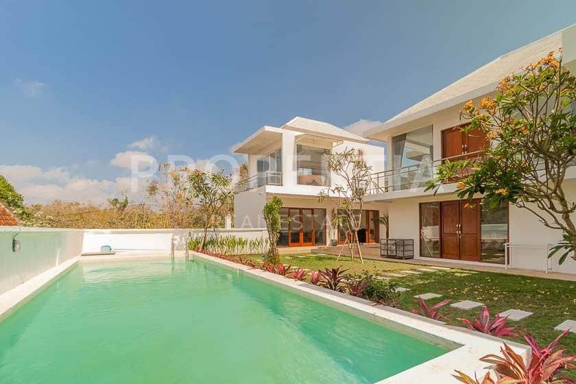 Beautiful Secluded Family Villa in Bingin