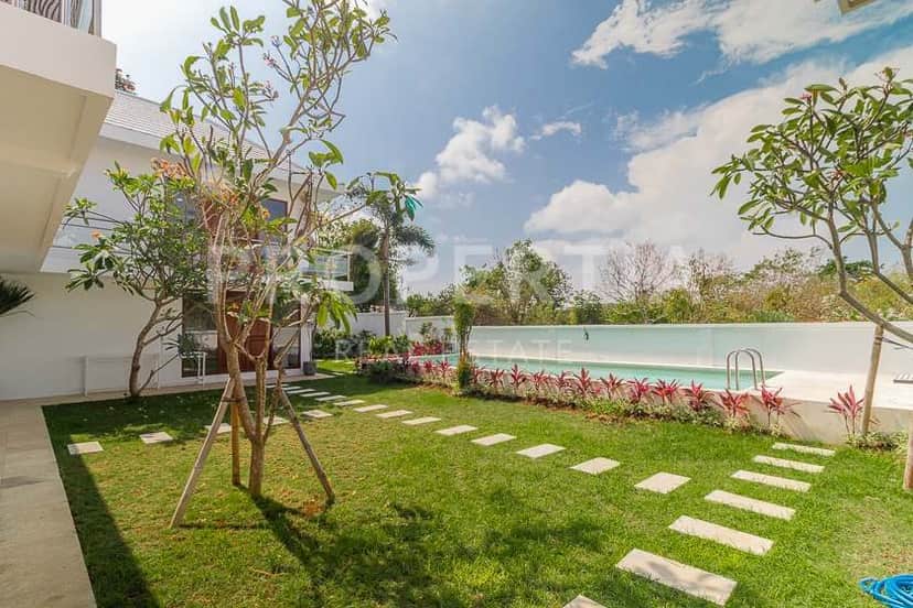 6-bedroom freehold villa in Bingin — photo 2 of 5