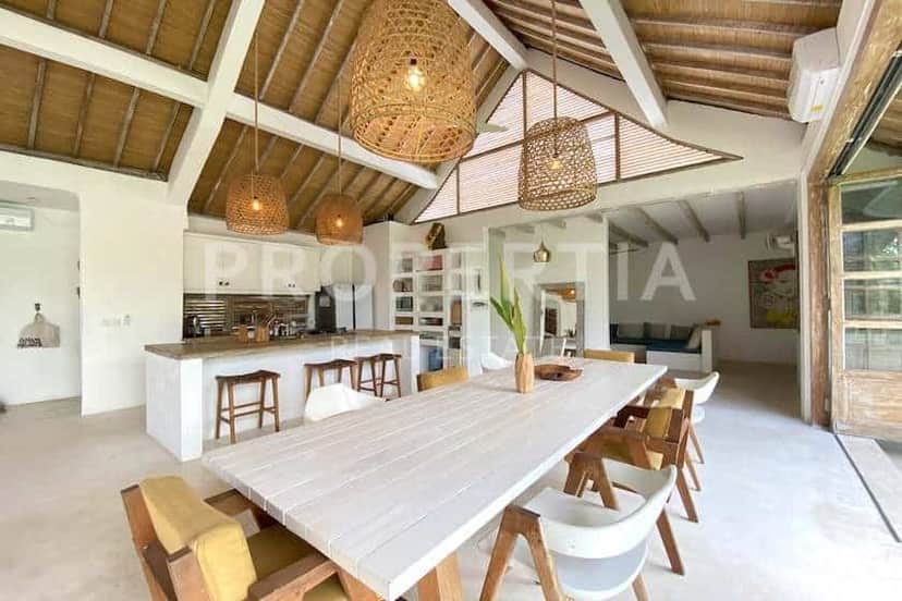 4-bedroom leasehold villa in Berawa — photo 2 of 5