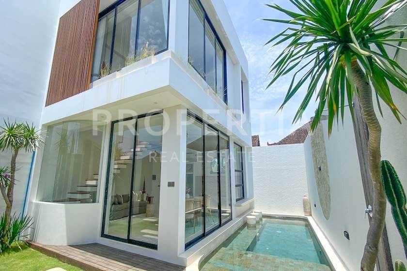 Stunning Modern Tropical Villa in Canggu
