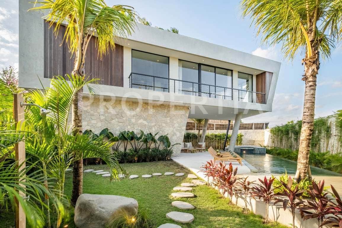Sensational Family Home with Unparalleled Views