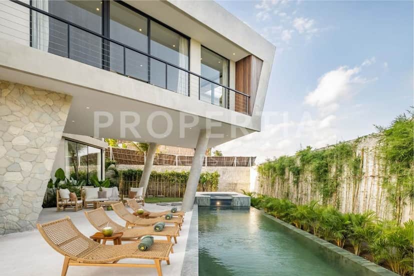 4-bedroom leasehold villa in Canggu — photo 2 of 5