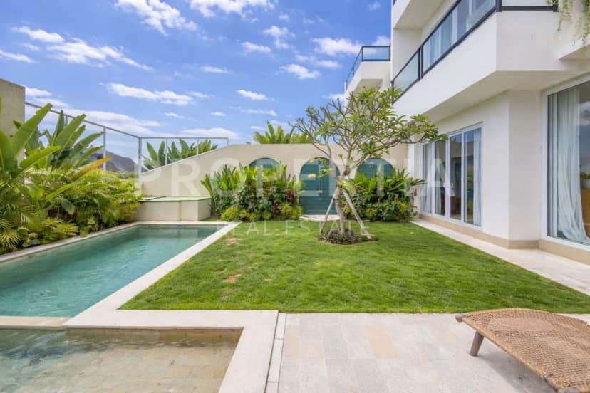 4-bedroom leasehold villa in Seseh/Cemagi — photo 2 of 5