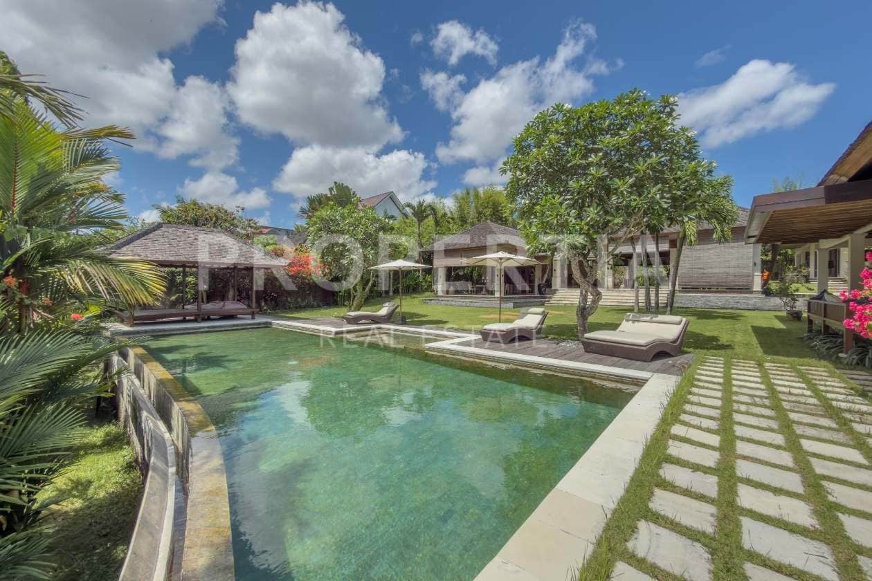 5-bedroom freehold villa in Canggu — photo 4 of 5