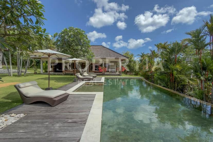 5-bedroom freehold villa in Canggu — photo 2 of 5
