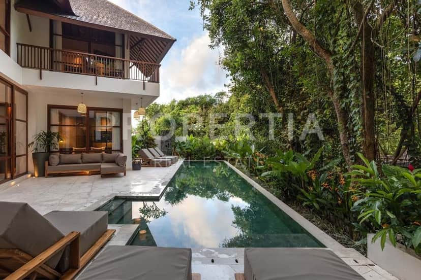 6-bedroom leasehold villa in Seseh/Cemagi — photo 2 of 5