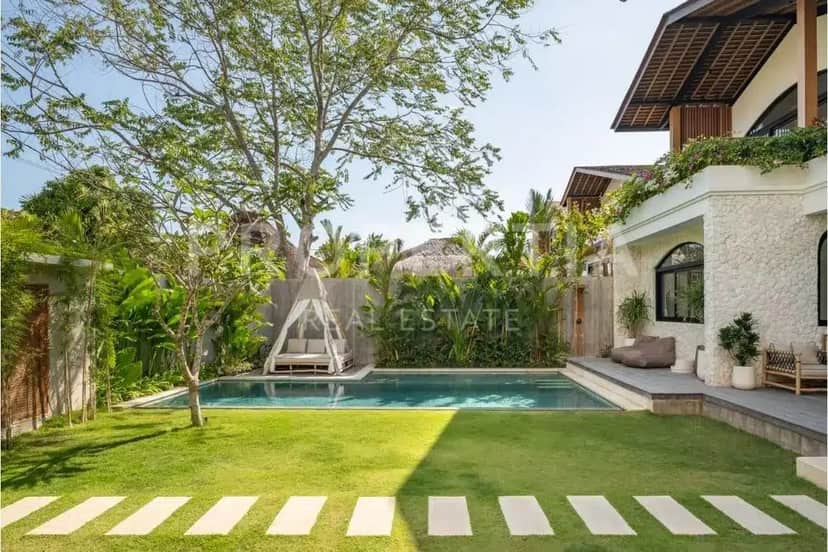 4-bedroom leasehold villa in Berawa — photo 2 of 5