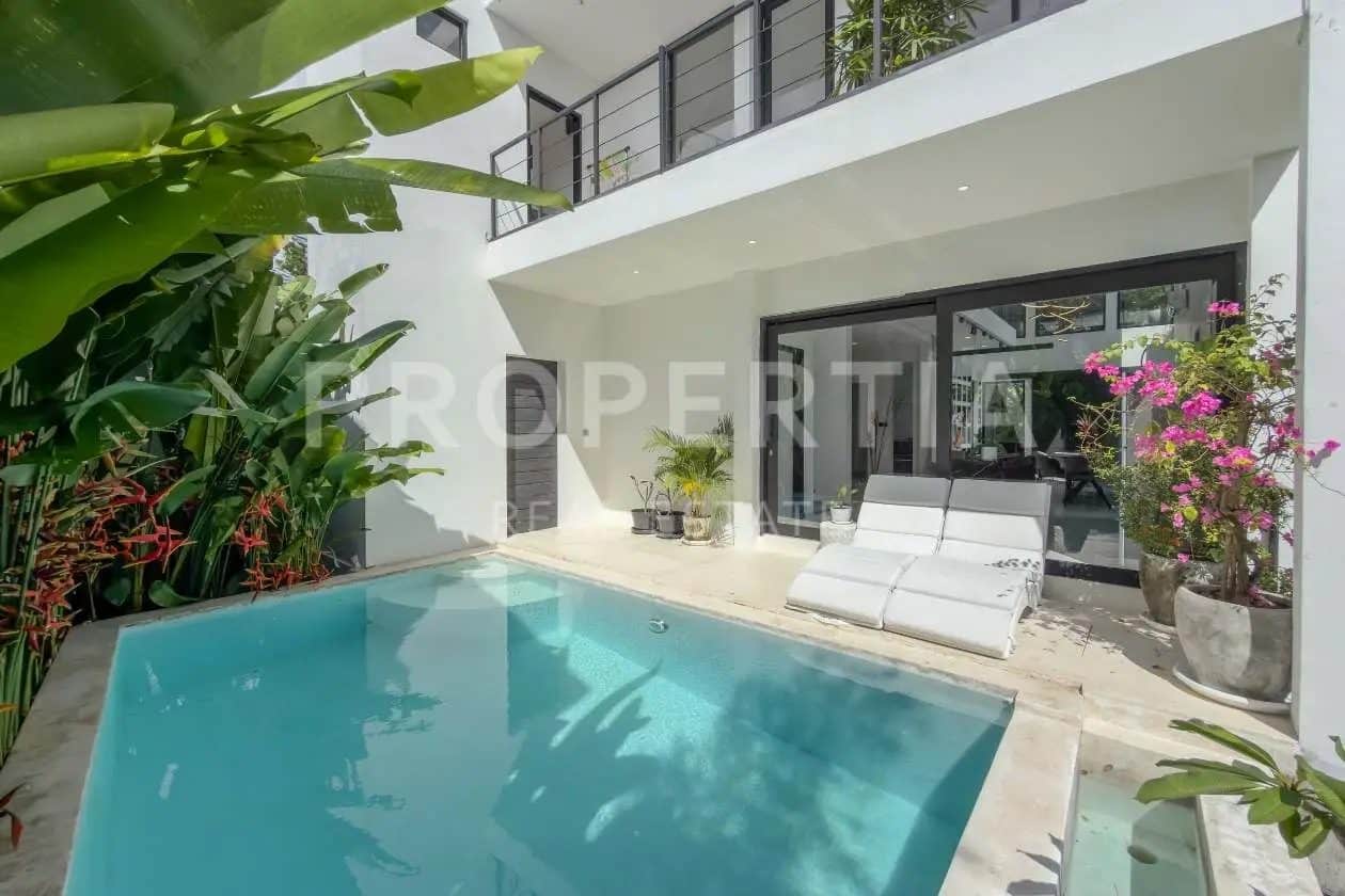 Finished Modern Tropical Villa in Tumbak Bayuh
