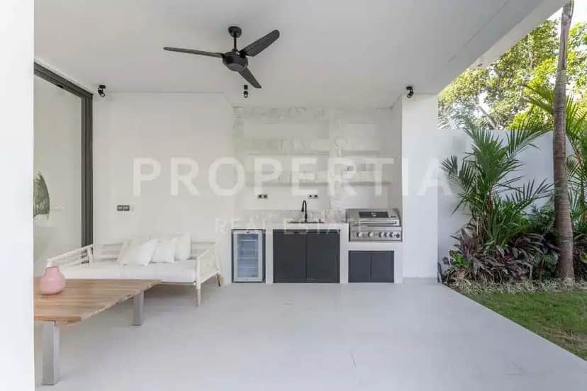 4-bedroom leasehold villa in Pererenan — photo 3 of 5