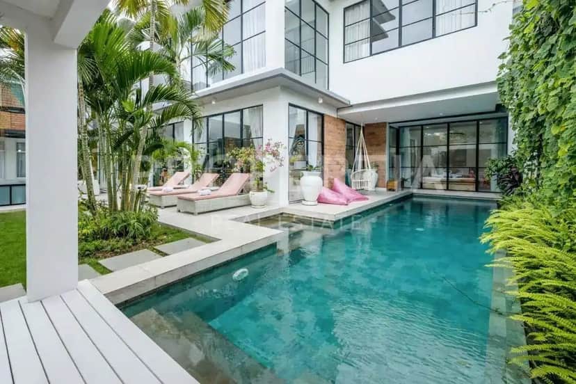 4-bedroom leasehold villa in Canggu — photo 2 of 5