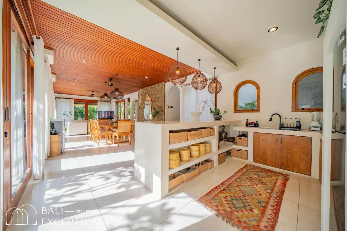 4-bedroom freehold villa in Canggu — photo 3 of 5