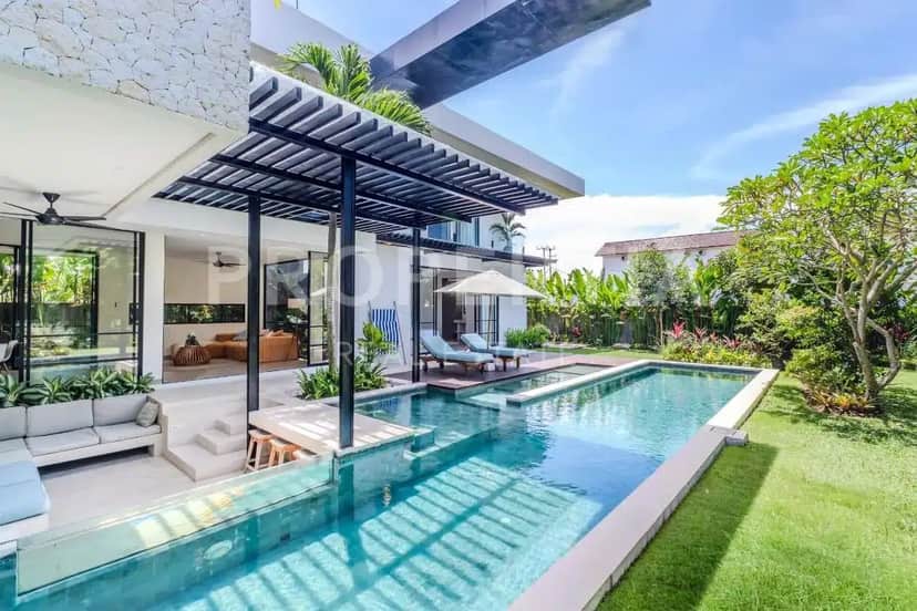 4-bedroom leasehold villa in Buduk/Mengwi — photo 2 of 5