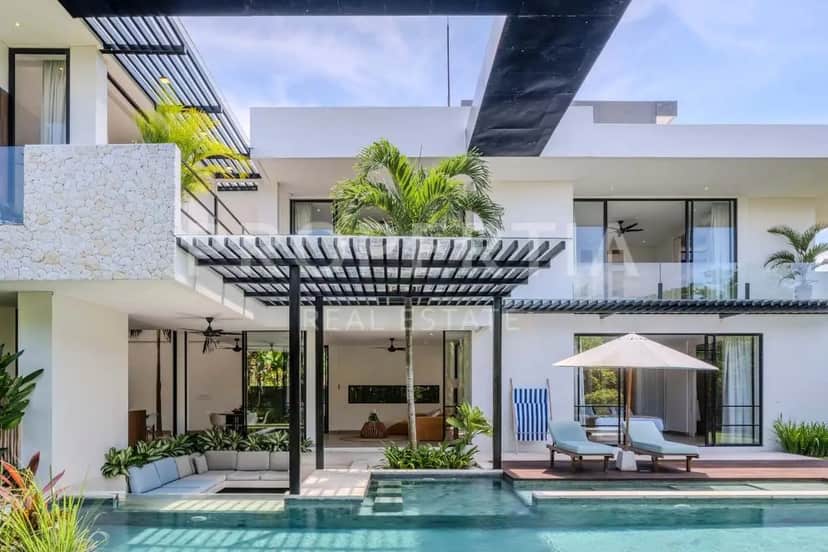 4-bedroom leasehold villa in Buduk/Mengwi — photo 3 of 5