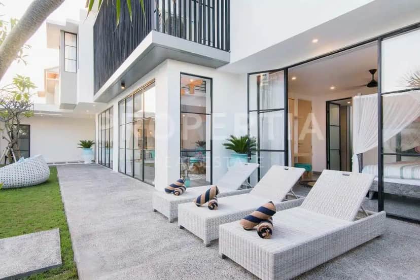4-bedroom leasehold villa in Berawa — photo 2 of 5
