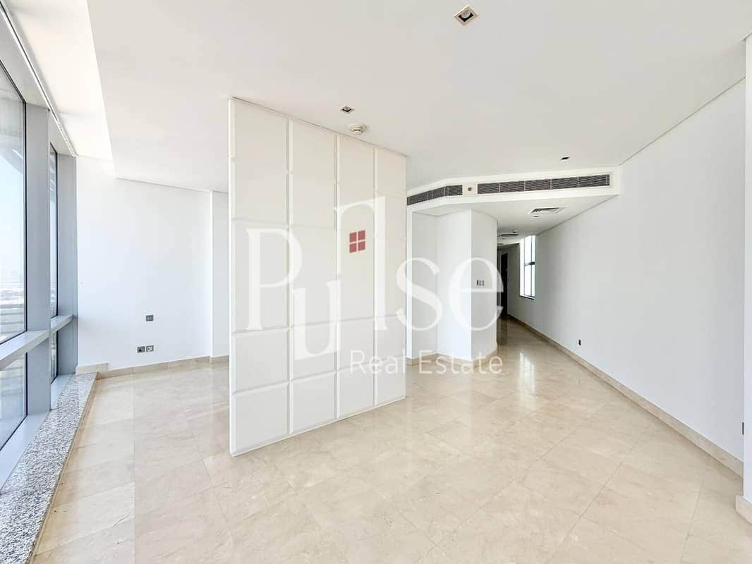 studio freehold apartment in DIFC — photo 3 of 4