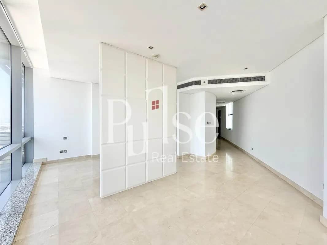studio freehold apartment in DIFC — photo 2 of 4