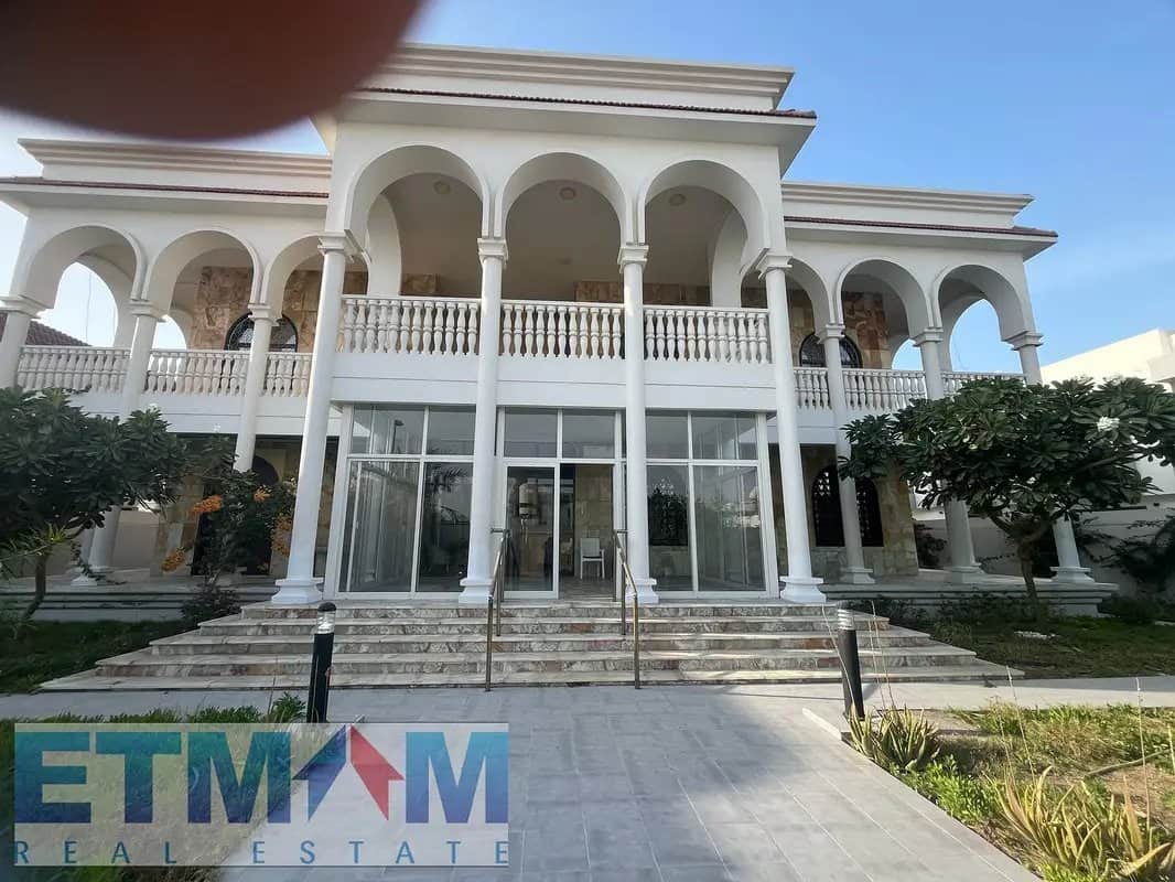 7-bedroom freehold villa in Deira — photo 1 of 4
