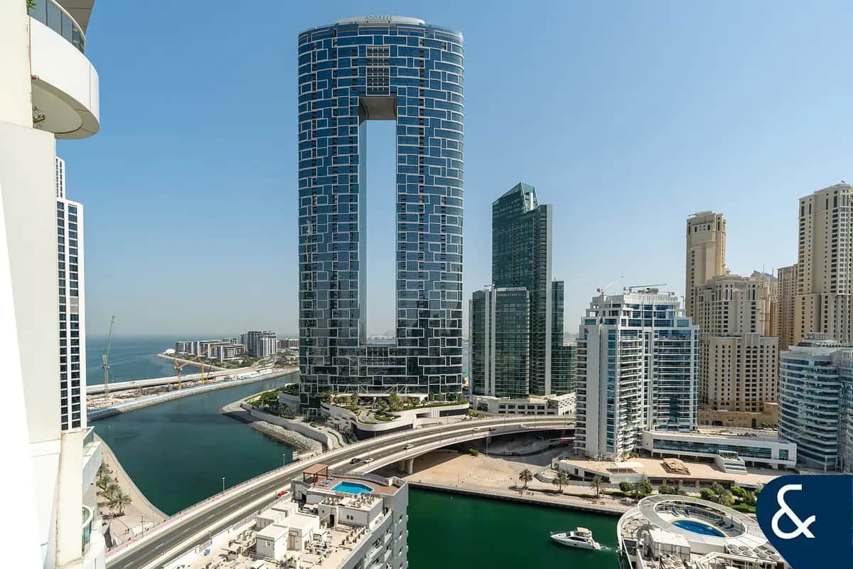 3-bedroom freehold apartment in Dubai Marina — photo 1 of 4