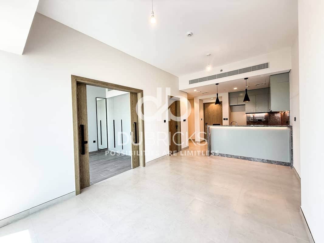 1-bedroom freehold apartment in DAMAC Hills — photo 1 of 4