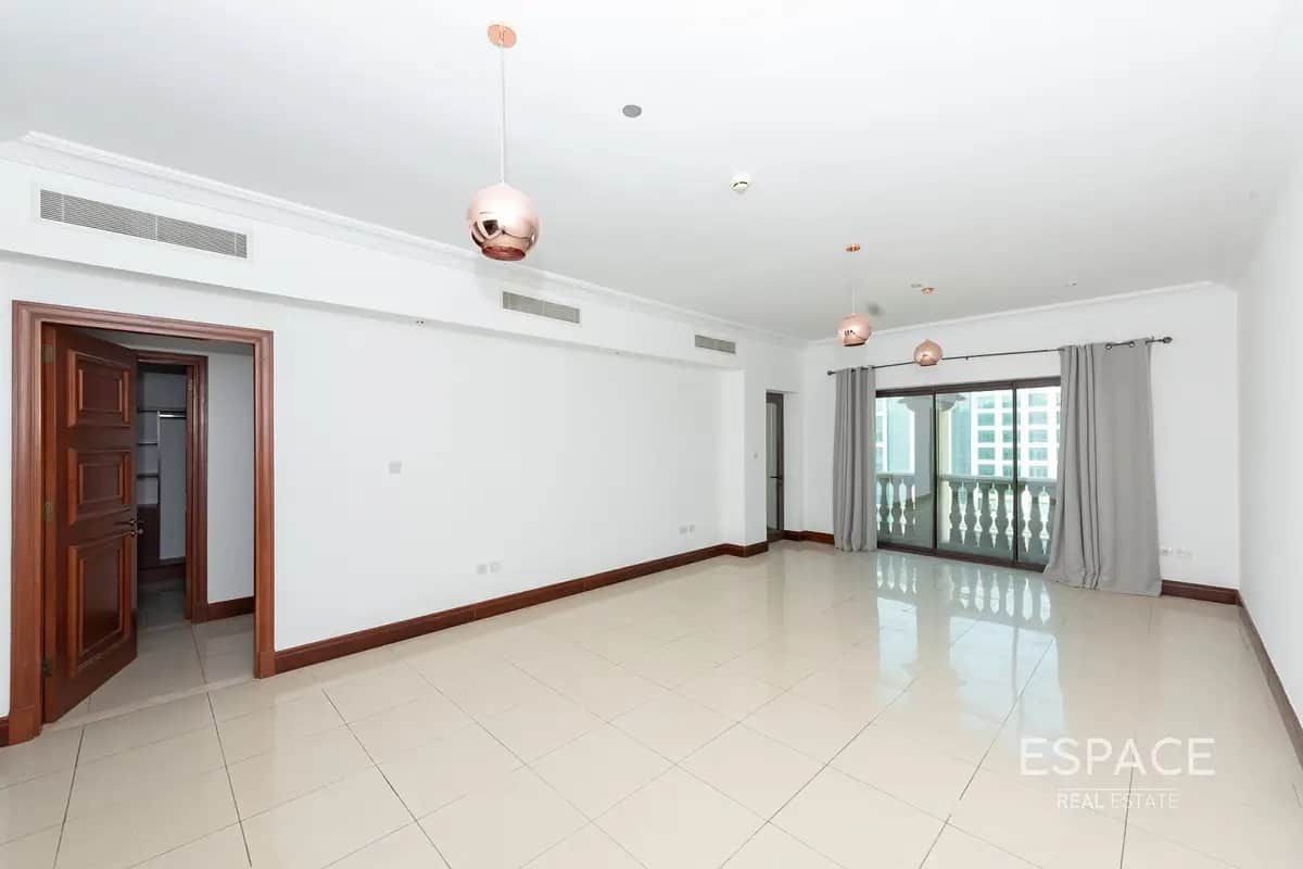 1-bedroom freehold apartment in Palm Jumeirah — photo 2 of 4