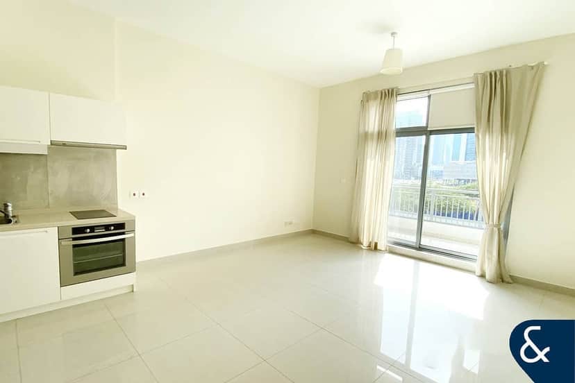 studio freehold apartment in Downtown Dubai — photo 2 of 5