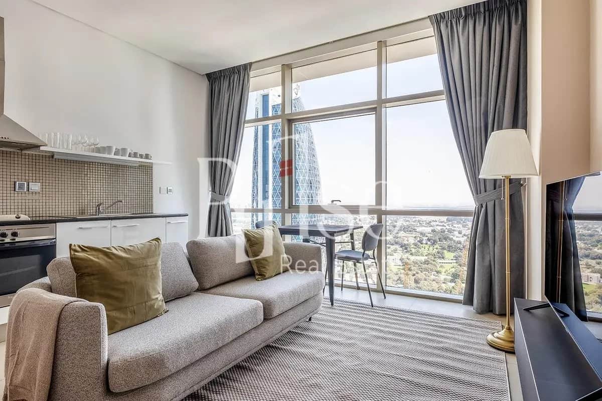 studio freehold apartment in DIFC — photo 1 of 4