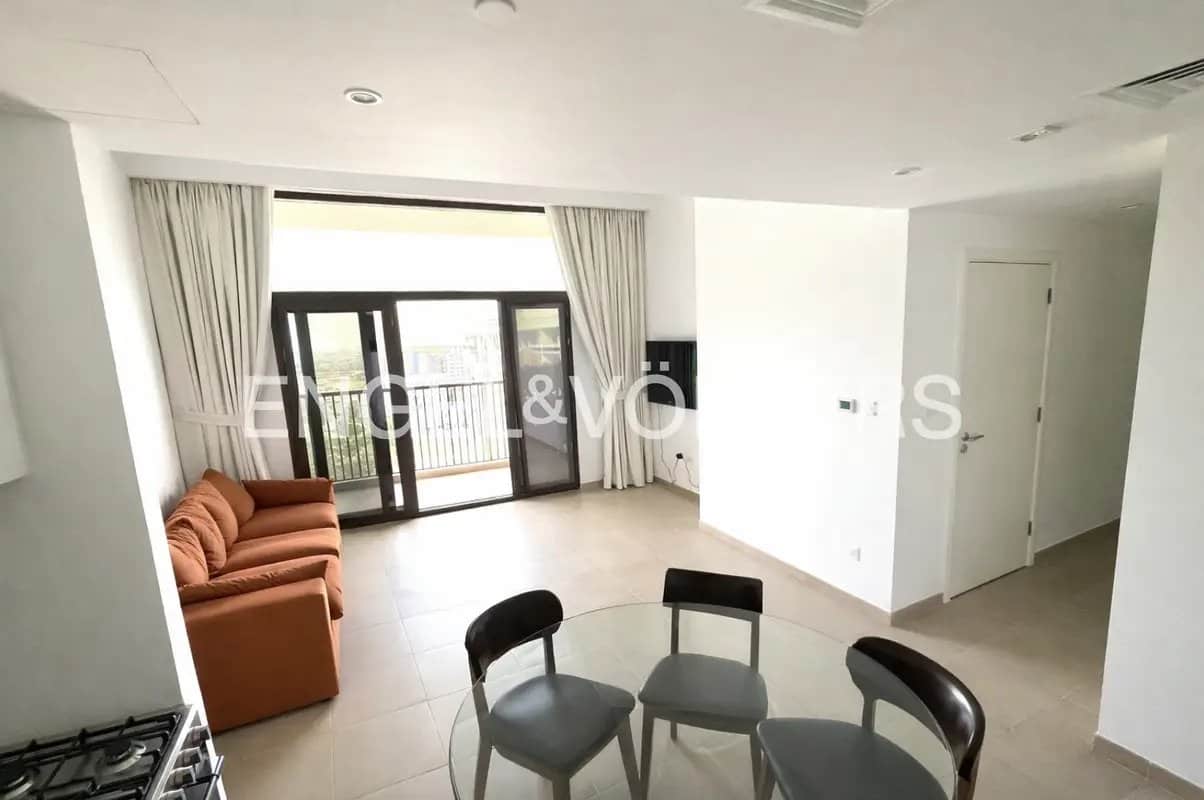 2-bedroom freehold apartment in Town Square — photo 3 of 5