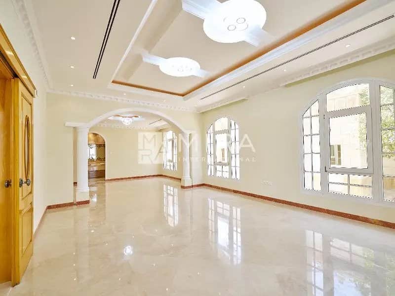 6-bedroom freehold villa in Al Barsha — photo 2 of 4