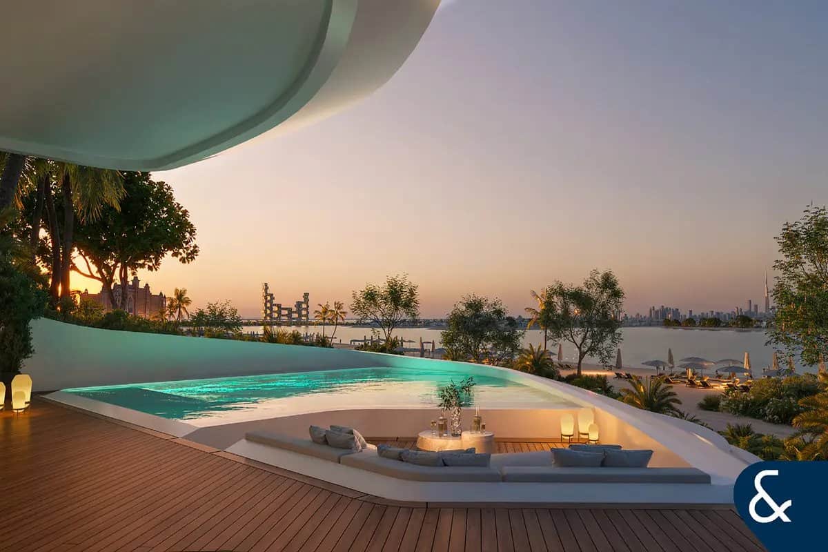 3-bedroom freehold apartment in Palm Jumeirah — photo 1 of 5