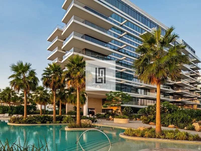 4-bedroom freehold apartment in Palm Jumeirah — photo 1 of 5