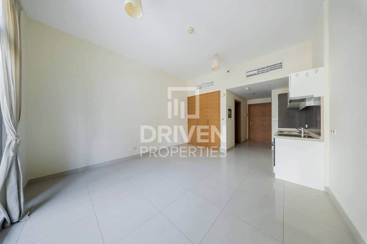 studio freehold apartment in Downtown Dubai — photo 2 of 5