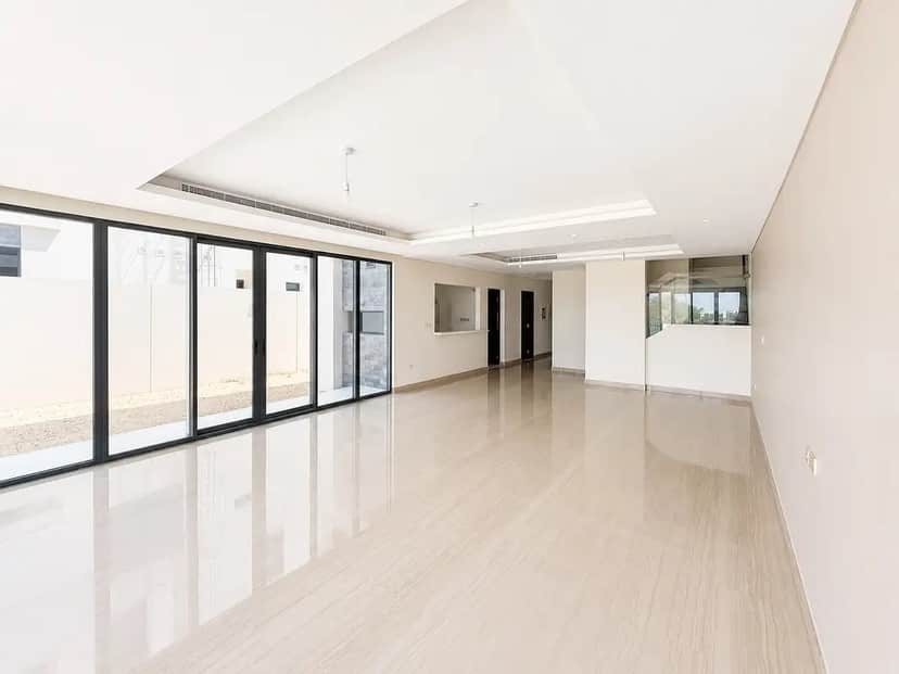 6-bedroom freehold villa in DAMAC Hills — photo 4 of 4
