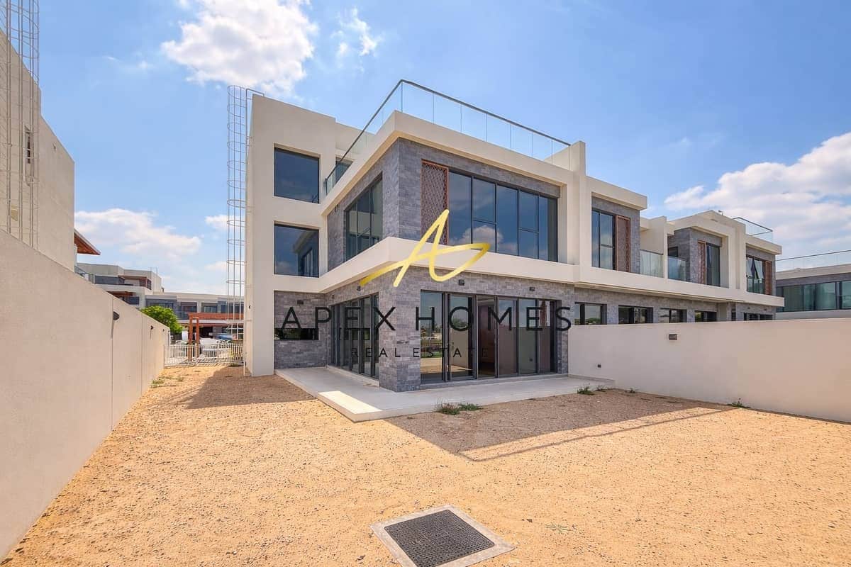 6-bedroom freehold villa in DAMAC Hills — photo 1 of 4
